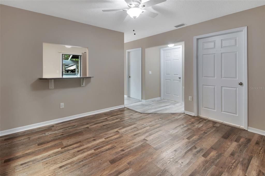 For Sale: $279,900 (3 beds, 2 baths, 1837 Square Feet)