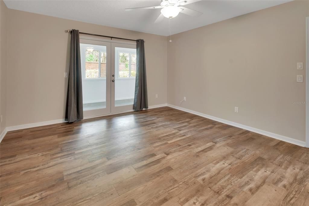 For Sale: $279,900 (3 beds, 2 baths, 1837 Square Feet)