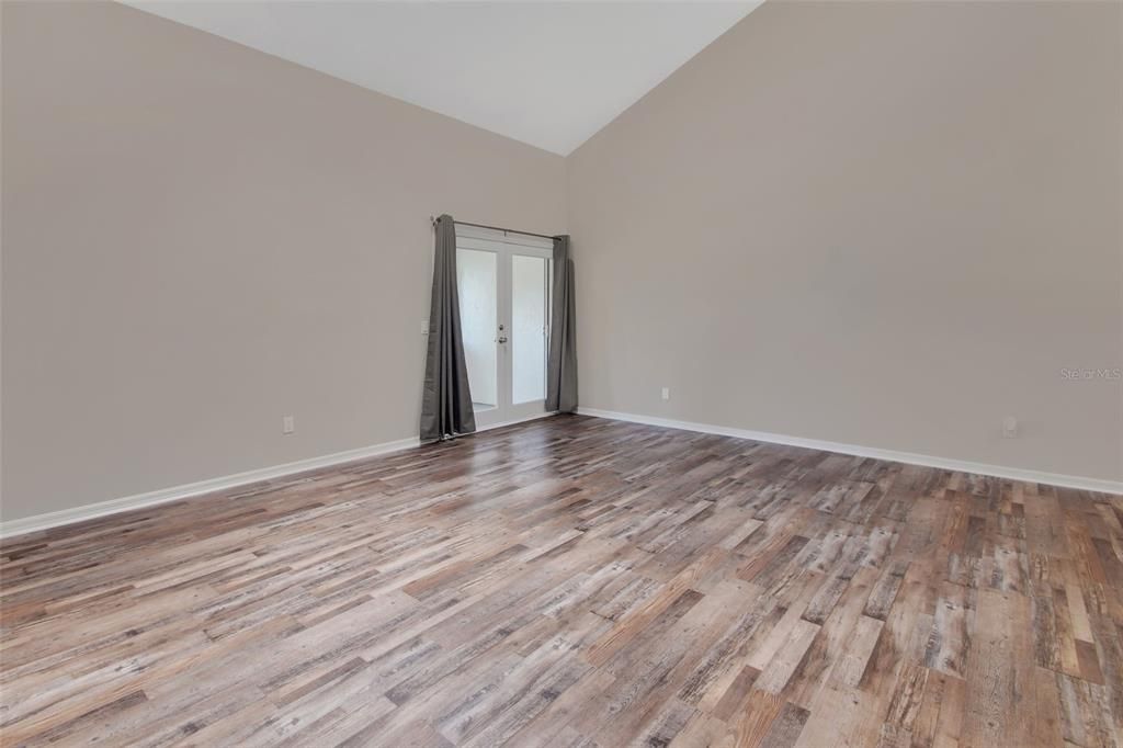 For Sale: $279,900 (3 beds, 2 baths, 1837 Square Feet)
