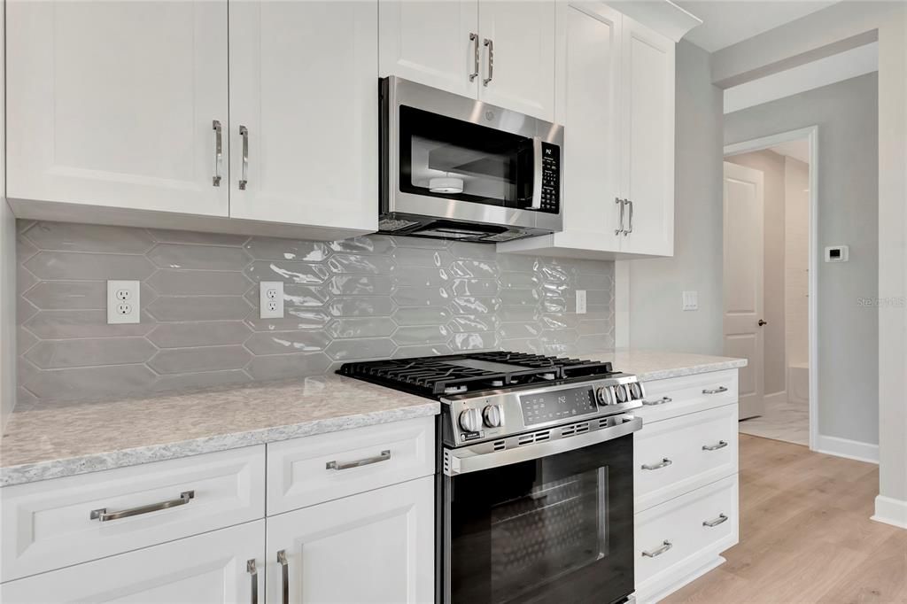 For Sale: $394,990 (2 beds, 2 baths, 1434 Square Feet)
