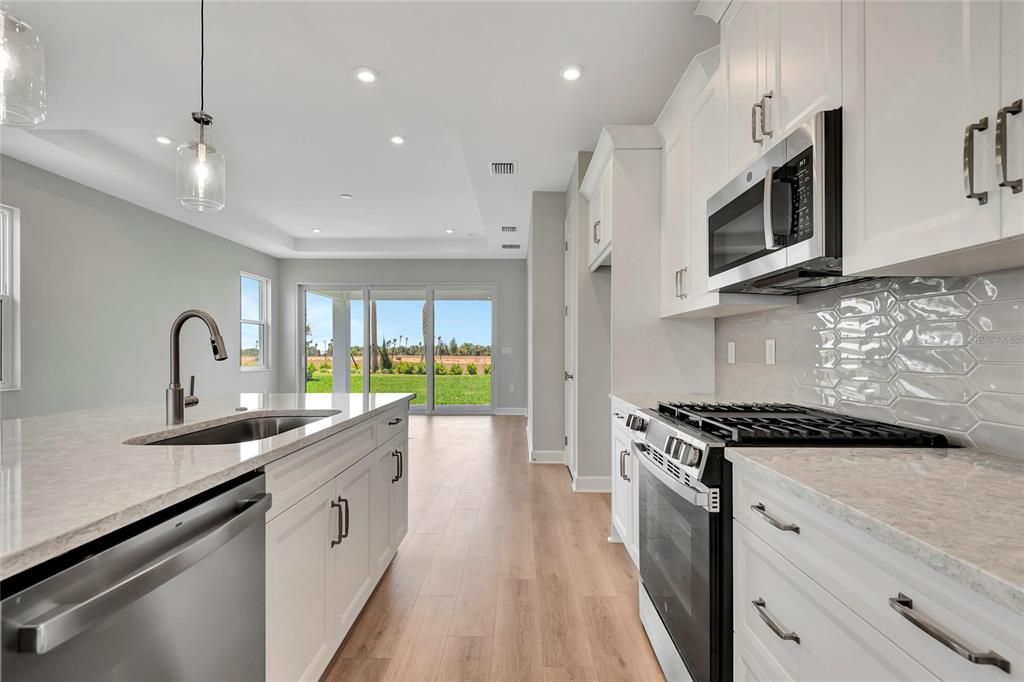 For Sale: $394,990 (2 beds, 2 baths, 1434 Square Feet)