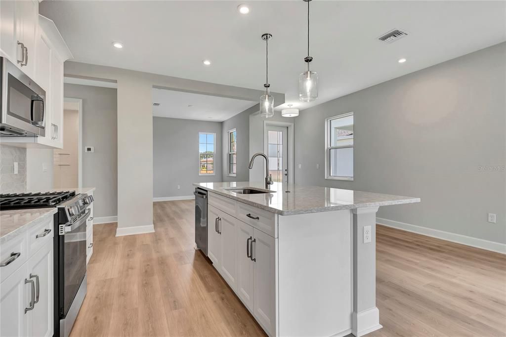 For Sale: $394,990 (2 beds, 2 baths, 1434 Square Feet)