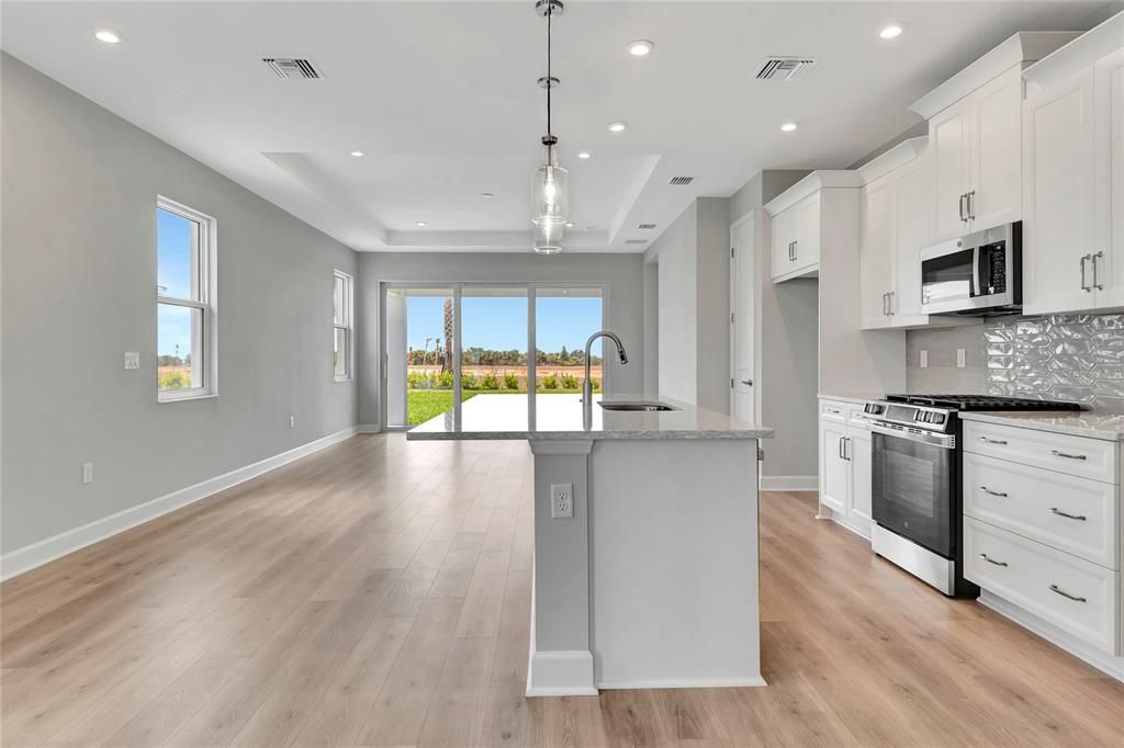 For Sale: $394,990 (2 beds, 2 baths, 1434 Square Feet)