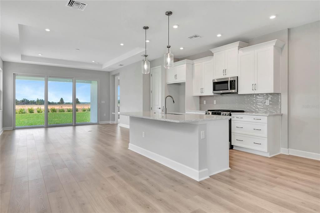 For Sale: $394,990 (2 beds, 2 baths, 1434 Square Feet)