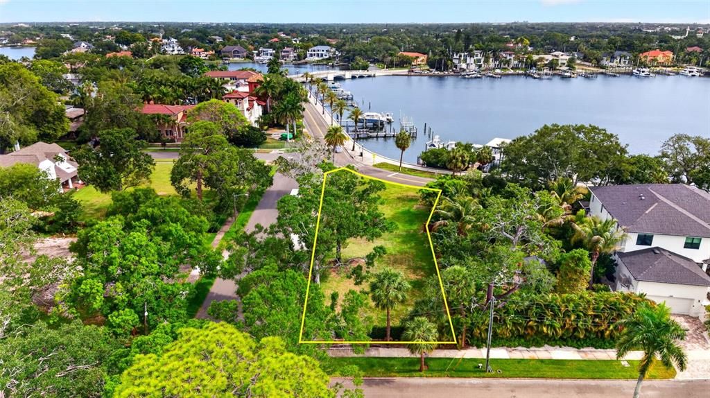 For Sale: $2,500,000 (0.33 acres)