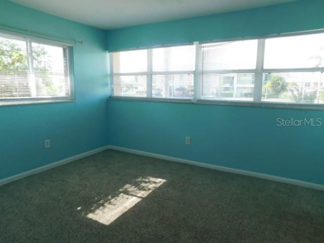 Active With Contract: $175,000 (3 beds, 2 baths, 1429 Square Feet)