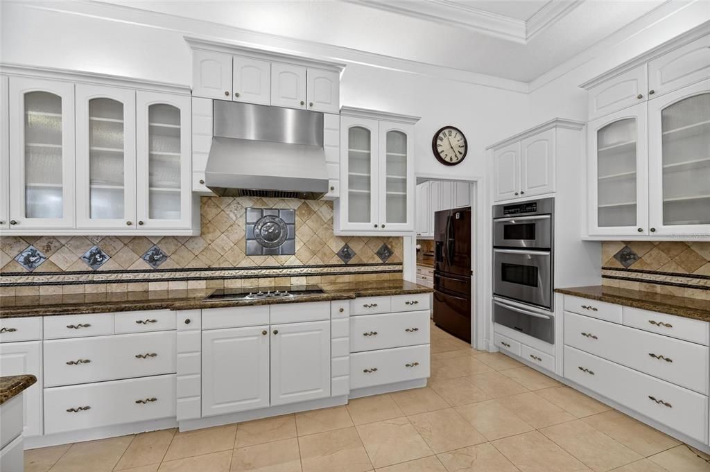 En Venta: $1,645,000 (4 camas, 3 baños, 4249 Pies cuadrados)