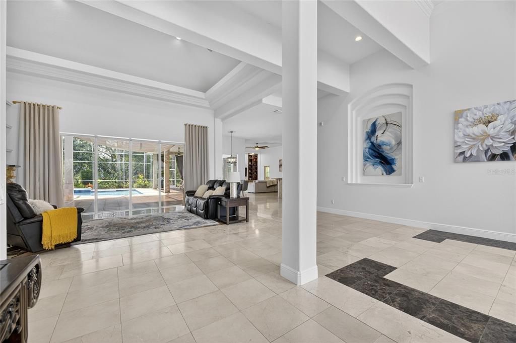 En Venta: $1,645,000 (4 camas, 3 baños, 4249 Pies cuadrados)