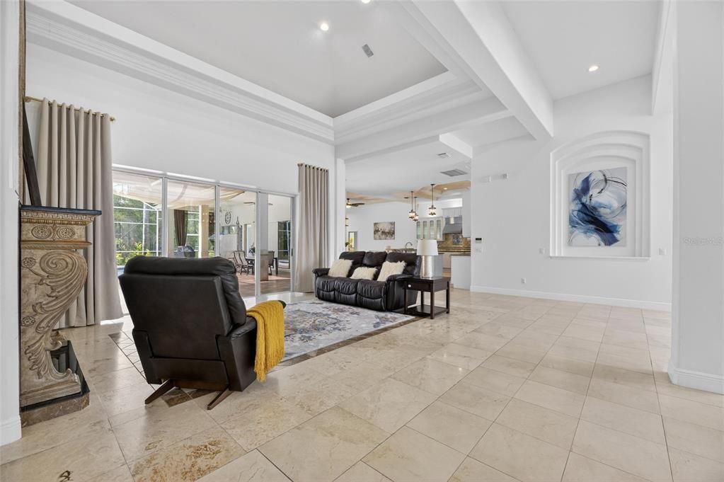 En Venta: $1,645,000 (4 camas, 3 baños, 4249 Pies cuadrados)