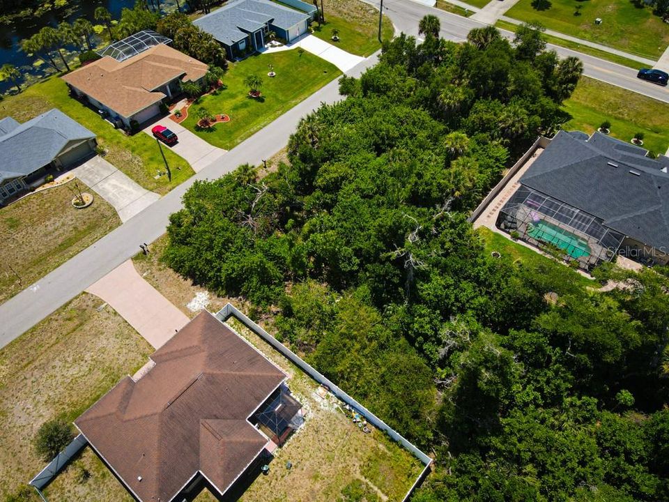 Activo con contrato: $25,000 (0.23 acres)