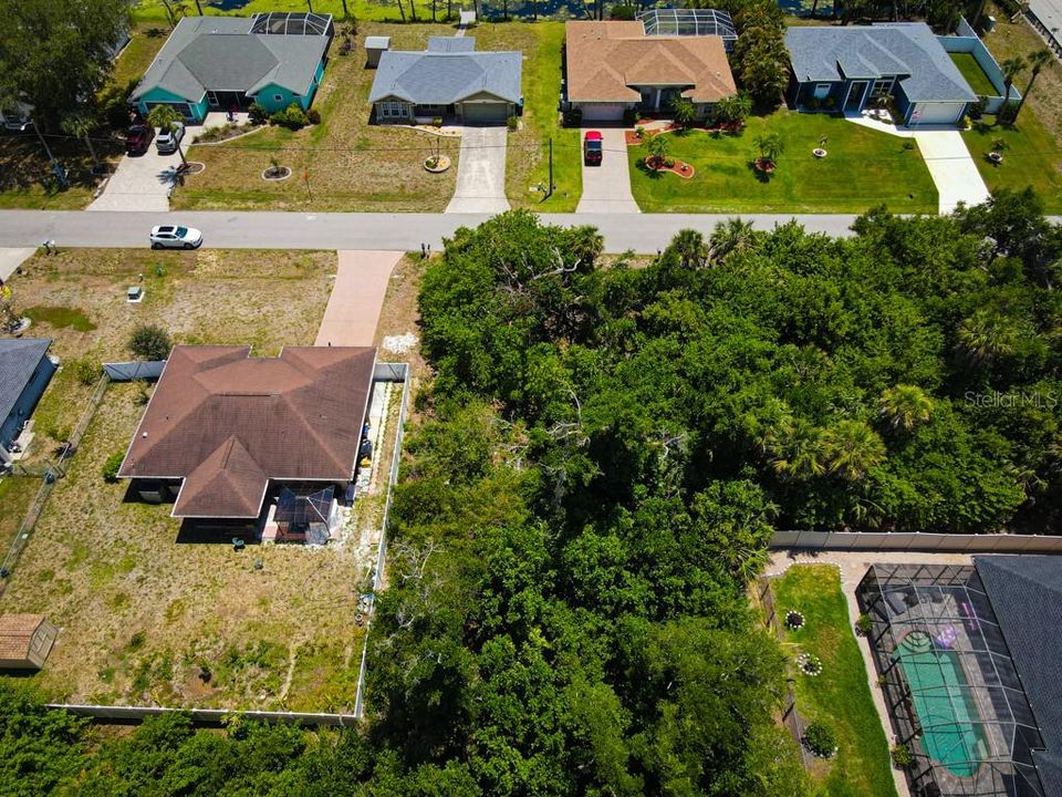Activo con contrato: $25,000 (0.23 acres)