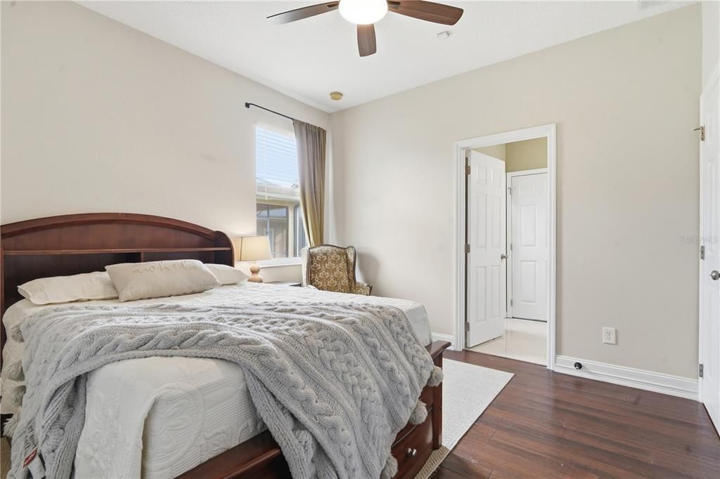 For Sale: $550,000 (4 beds, 3 baths, 3079 Square Feet)