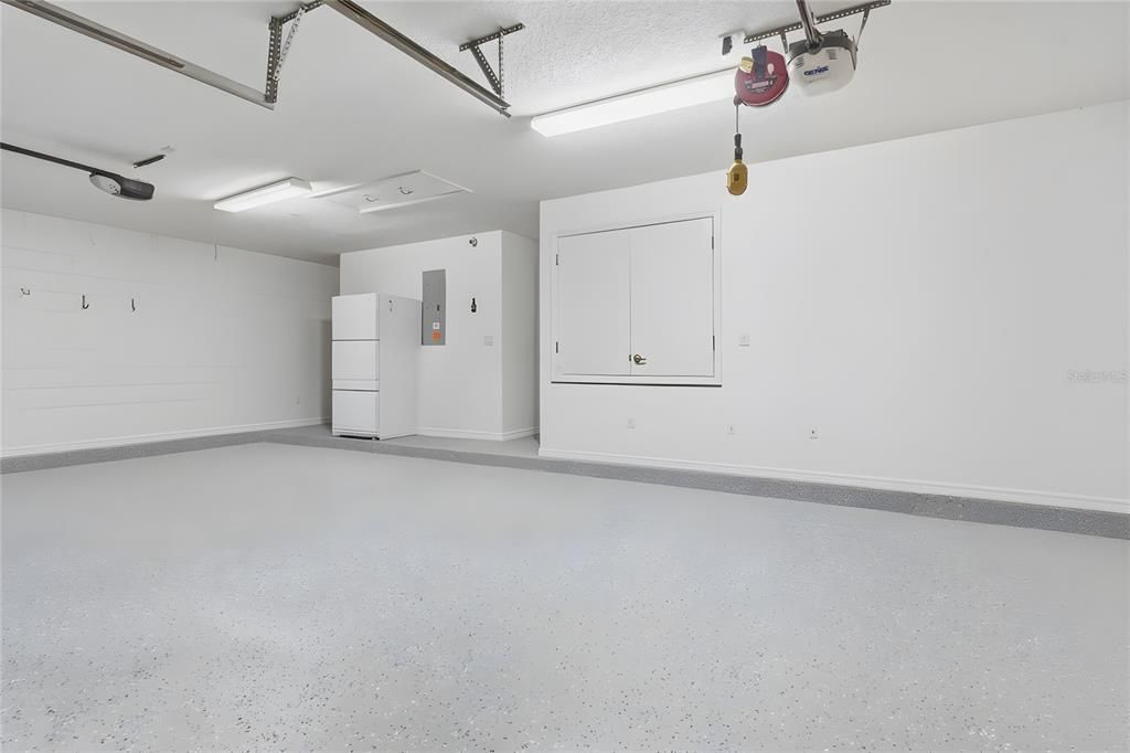 For Sale: $550,000 (4 beds, 3 baths, 3079 Square Feet)