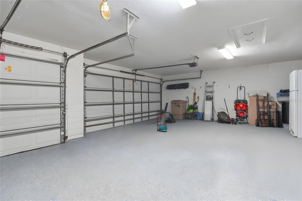 For Sale: $550,000 (4 beds, 3 baths, 3079 Square Feet)
