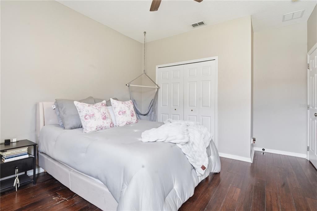 For Sale: $550,000 (4 beds, 3 baths, 3079 Square Feet)