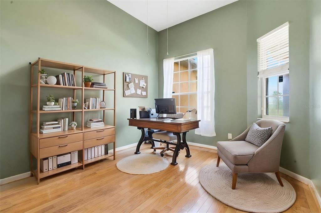 For Sale: $550,000 (4 beds, 3 baths, 3079 Square Feet)