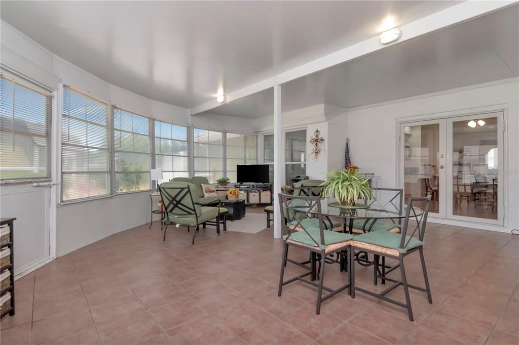 For Sale: $410,000 (4 beds, 2 baths, 2160 Square Feet)