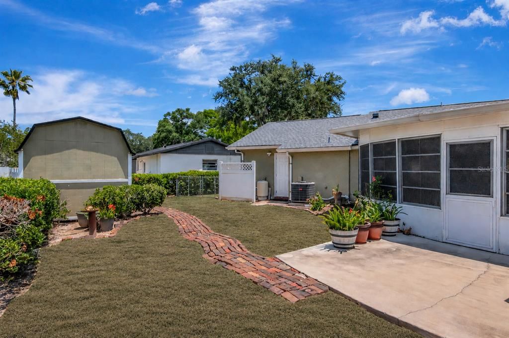 For Sale: $410,000 (4 beds, 2 baths, 2160 Square Feet)