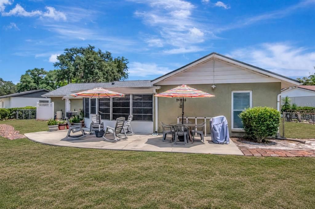 For Sale: $410,000 (4 beds, 2 baths, 2160 Square Feet)