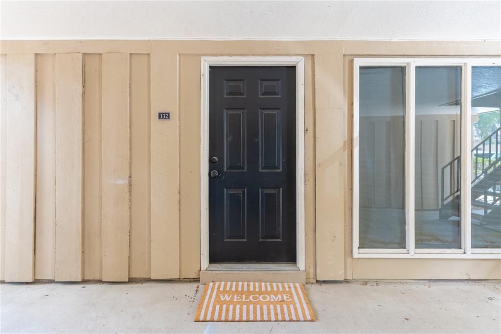 For Sale: $135,000 (2 beds, 2 baths, 900 Square Feet)