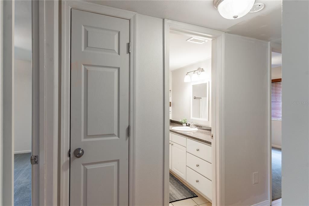 For Sale: $135,000 (2 beds, 2 baths, 900 Square Feet)
