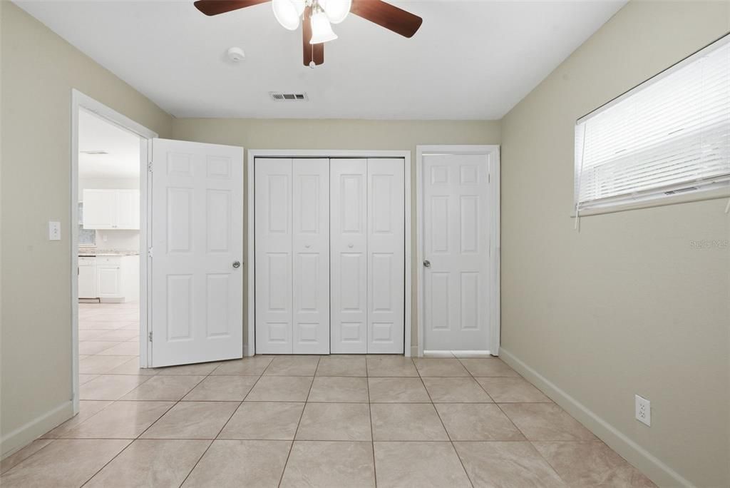 For Sale: $260,900 (3 beds, 2 baths, 1012 Square Feet)