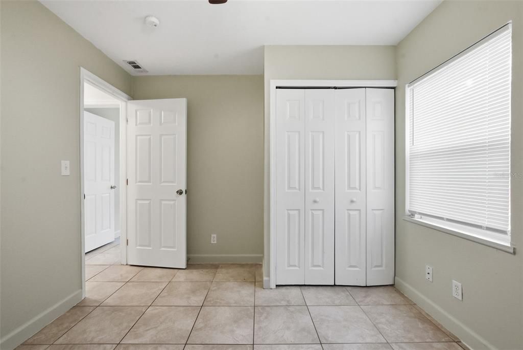 For Sale: $260,900 (3 beds, 2 baths, 1012 Square Feet)