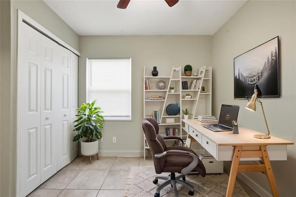 For Sale: $260,900 (3 beds, 2 baths, 1012 Square Feet)