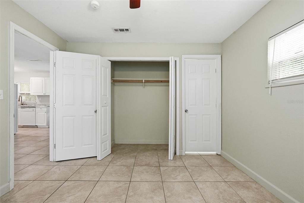 For Sale: $260,900 (3 beds, 2 baths, 1012 Square Feet)