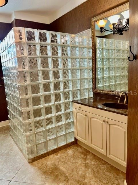Под контрактом: $649,000 (4 спален, 3 ванн, 2430 Квадратных фут)