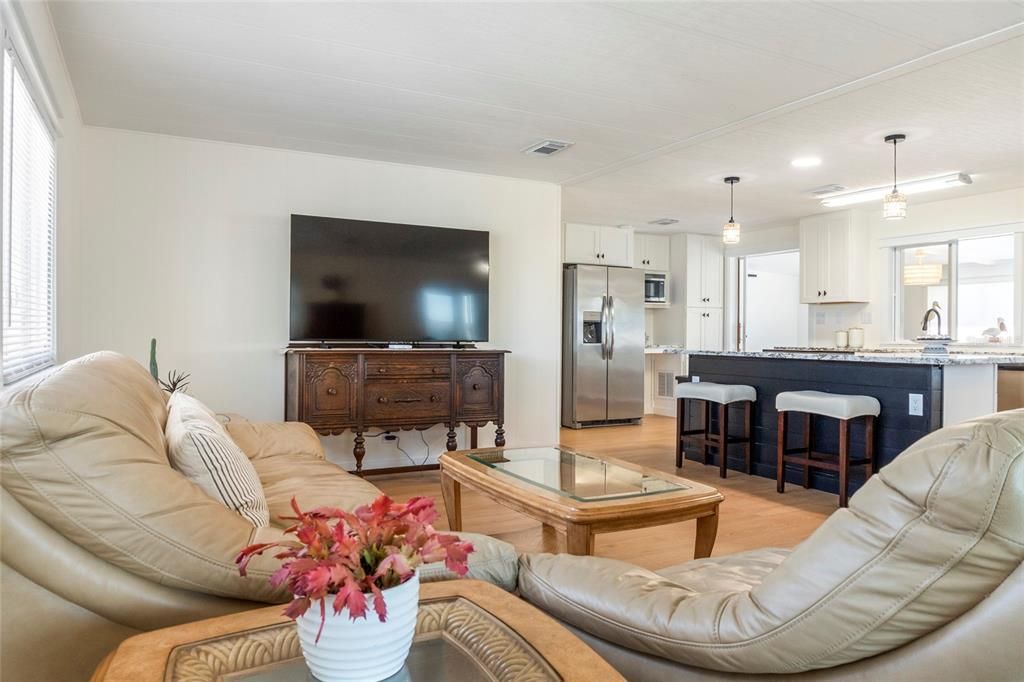 Activo con contrato: $178,000 (2 camas, 2 baños, 1012 Pies cuadrados)