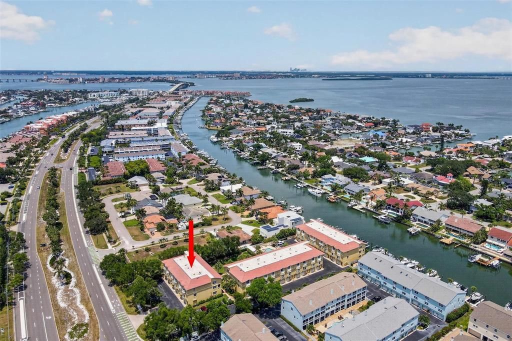 En Venta: $597,000 (3 camas, 3 baños, 2236 Pies cuadrados)