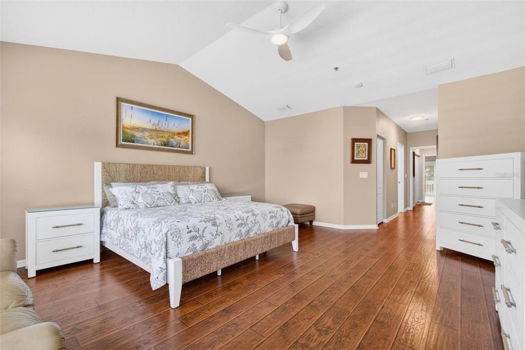 En Venta: $597,000 (3 camas, 3 baños, 2236 Pies cuadrados)