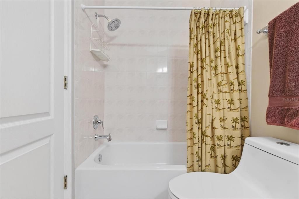 En Venta: $597,000 (3 camas, 3 baños, 2236 Pies cuadrados)