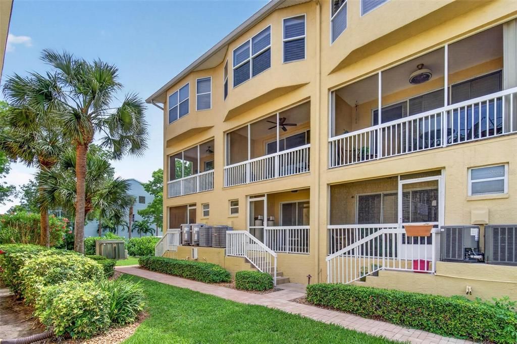 En Venta: $597,000 (3 camas, 3 baños, 2236 Pies cuadrados)