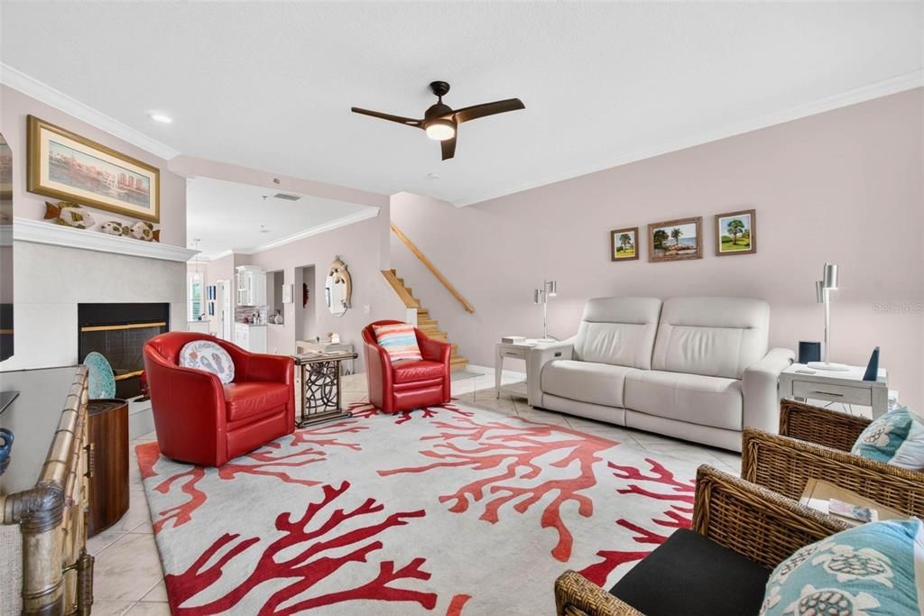 En Venta: $597,000 (3 camas, 3 baños, 2236 Pies cuadrados)