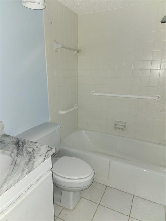For Rent: $1,900 (2 beds, 2 baths, 936 Square Feet)