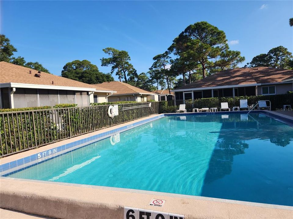 For Rent: $1,900 (2 beds, 2 baths, 936 Square Feet)