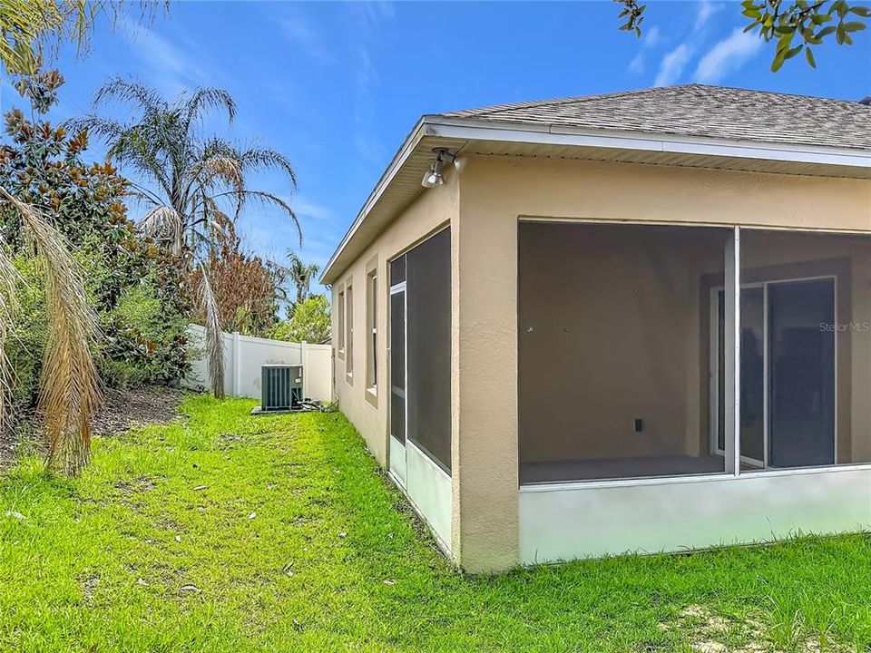 На продажу: $364,900 (4 спален, 2 ванн, 1990 Квадратных фут)