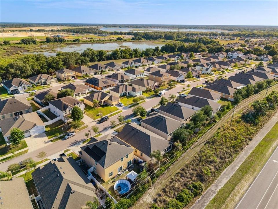 На продажу: $369,900 (4 спален, 2 ванн, 1990 Квадратных фут)