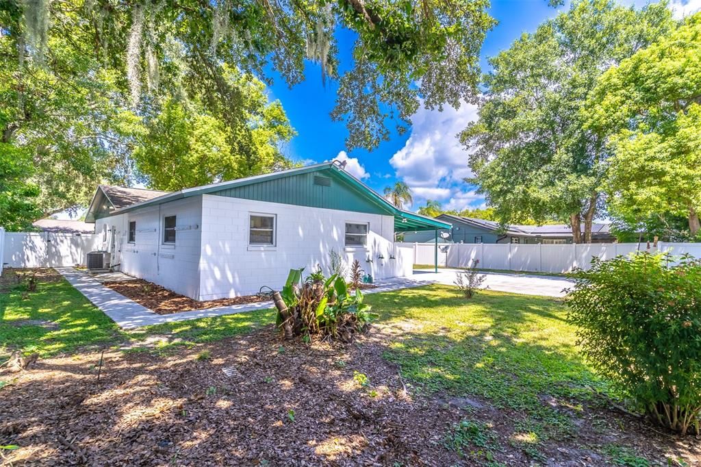 For Sale: $375,000 (4 beds, 2 baths, 1822 Square Feet)