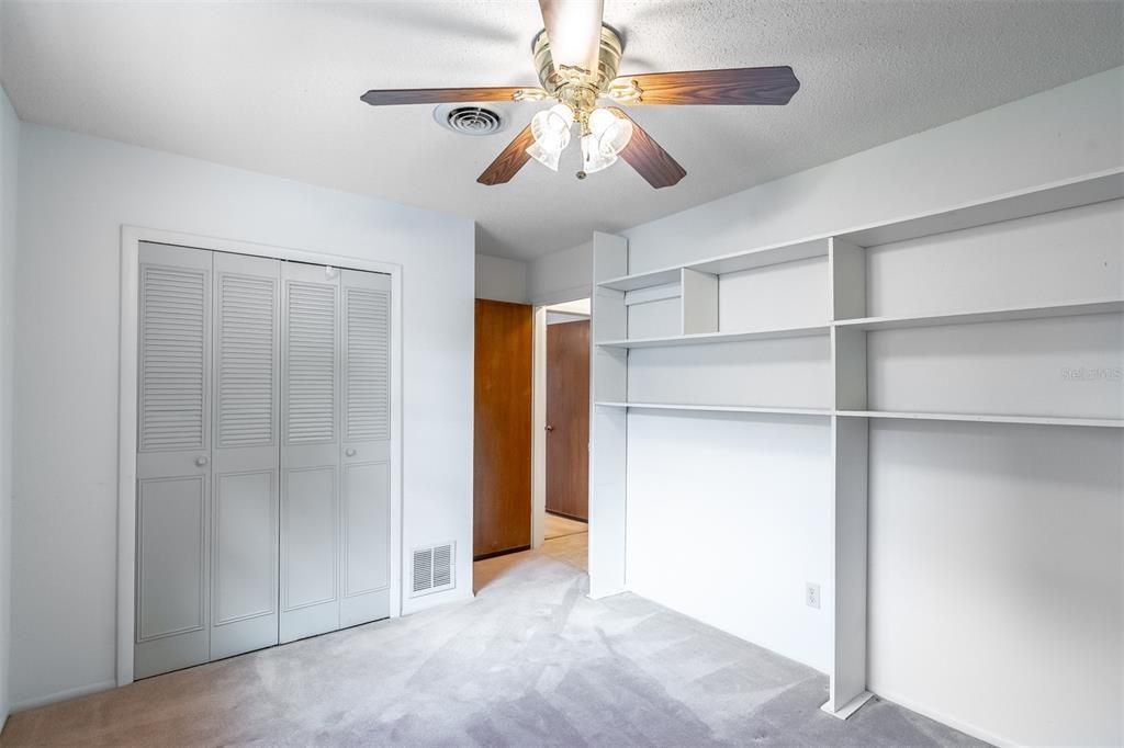 For Sale: $375,000 (4 beds, 2 baths, 1822 Square Feet)