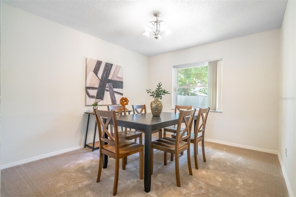 For Sale: $375,000 (4 beds, 2 baths, 1822 Square Feet)