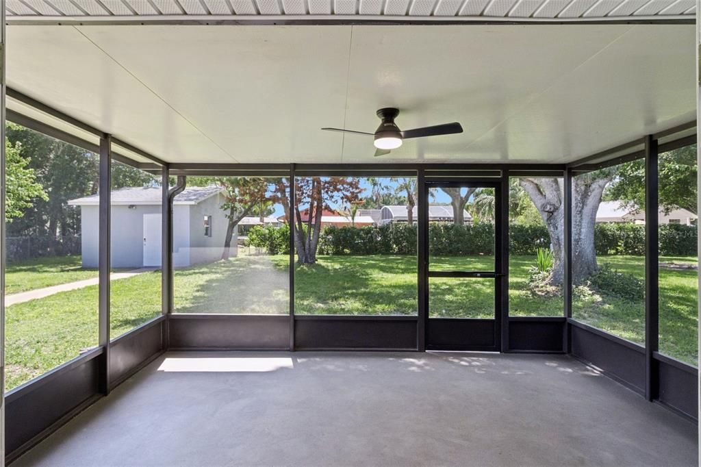 Active With Contract: $450,000 (3 beds, 3 baths, 2128 Square Feet)