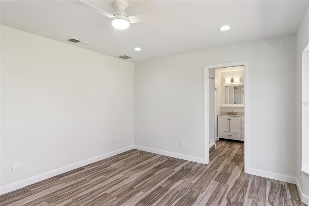 Active With Contract: $450,000 (3 beds, 3 baths, 2128 Square Feet)