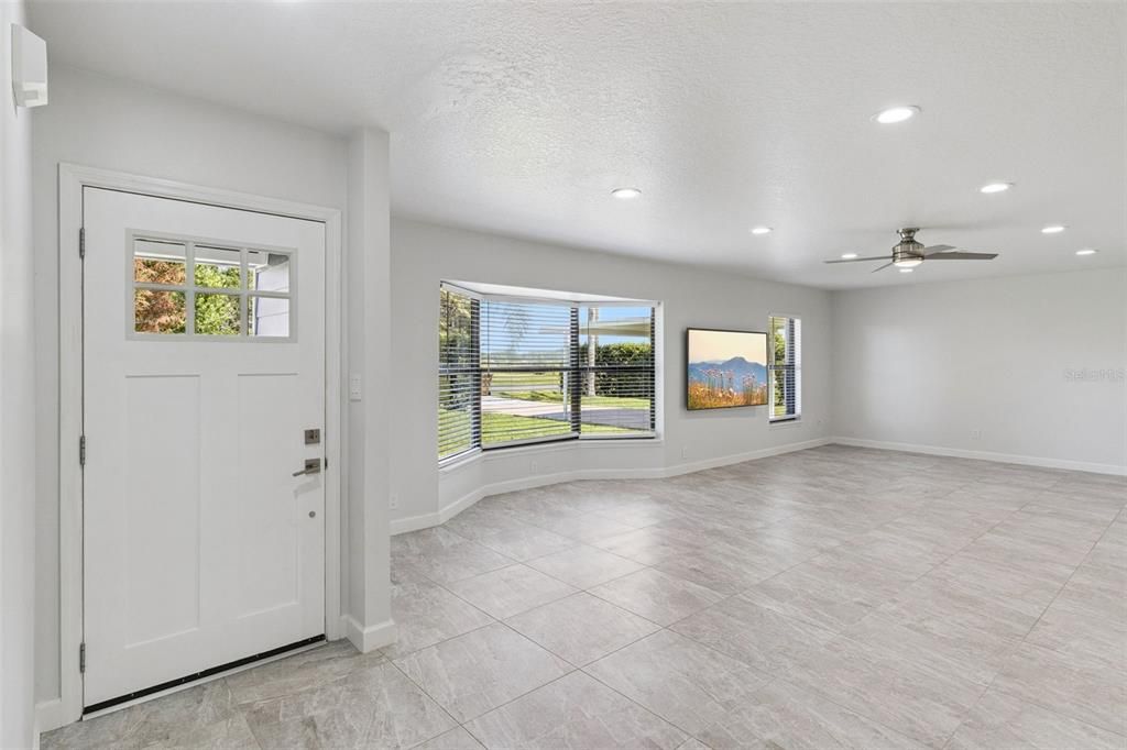 Active With Contract: $450,000 (3 beds, 3 baths, 2128 Square Feet)