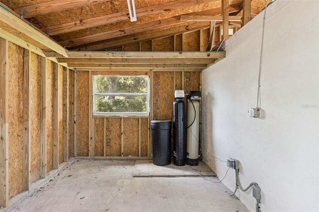 Active With Contract: $450,000 (3 beds, 3 baths, 2128 Square Feet)