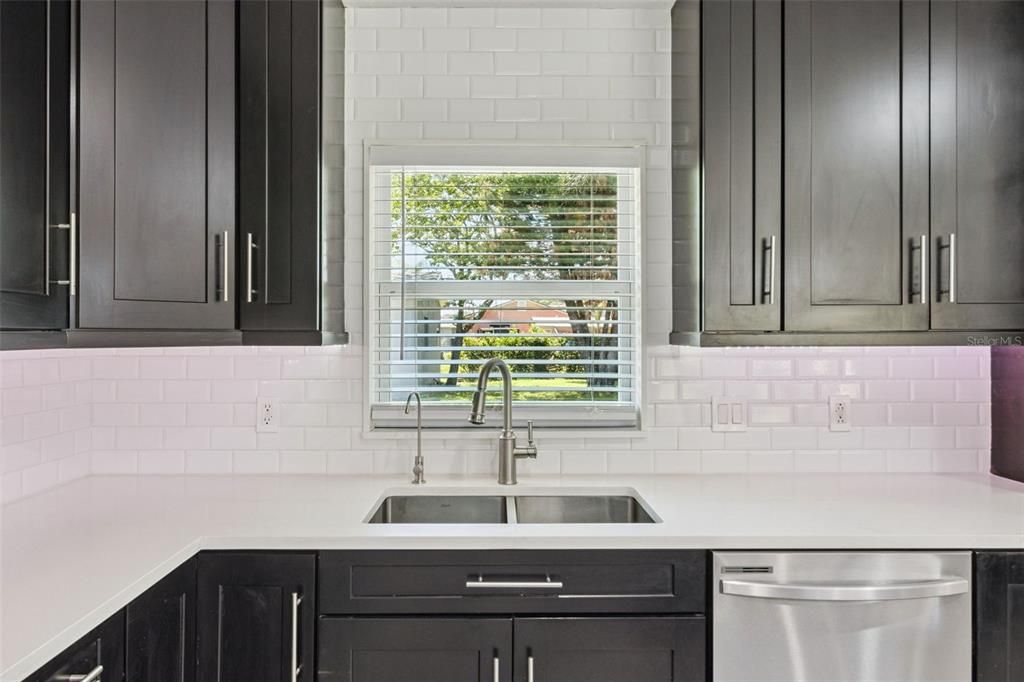 Active With Contract: $450,000 (3 beds, 3 baths, 2128 Square Feet)