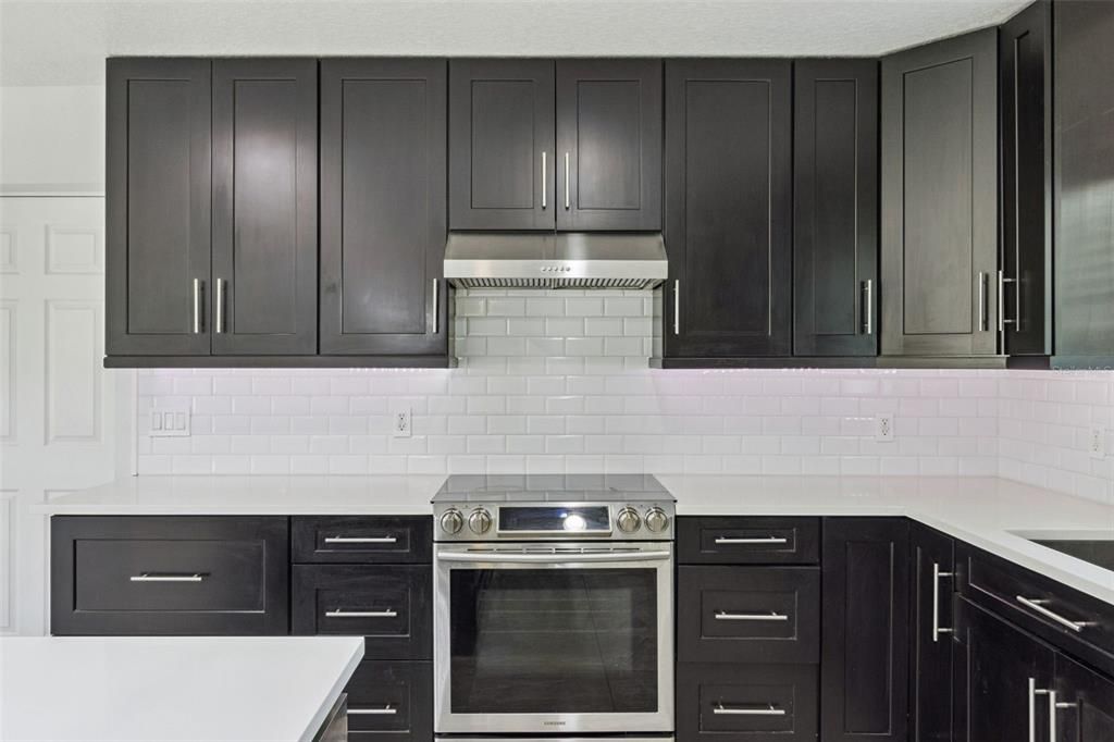 Active With Contract: $450,000 (3 beds, 3 baths, 2128 Square Feet)