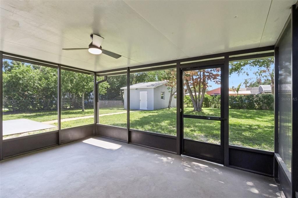 Active With Contract: $450,000 (3 beds, 3 baths, 2128 Square Feet)